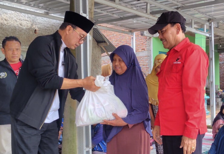 ngentot anyar Kanang antar Donasi hasilkan Penduduk Korban pentil Beliung di Ngawi