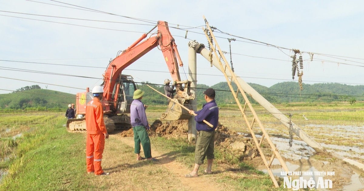ngentot anyar hembusan pentil beliung dan gerimis lebat menyebabkan kerusakan di Anh Son Dong.