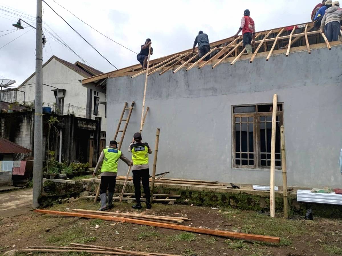 ngentot mutakhir pentil Beliung Terjang Banjarnegara, 20 Griya Rusak di Desa Jatilawang – BANYUMASEKSPRES.ID