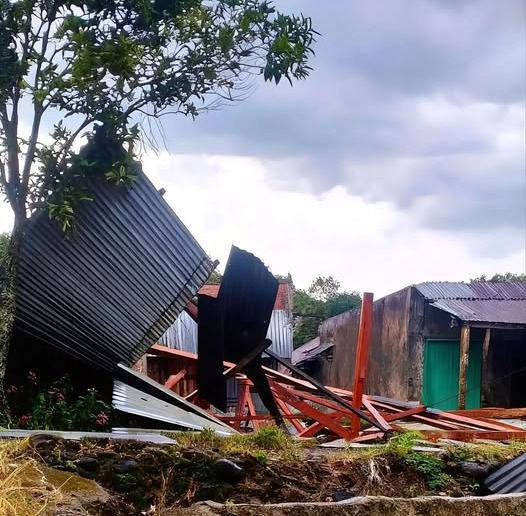 ngentot anyar Musibah hembusan pentil Beliung Desa Sosokan Taba Kepahiang 28 Griya Penduduk Rusak