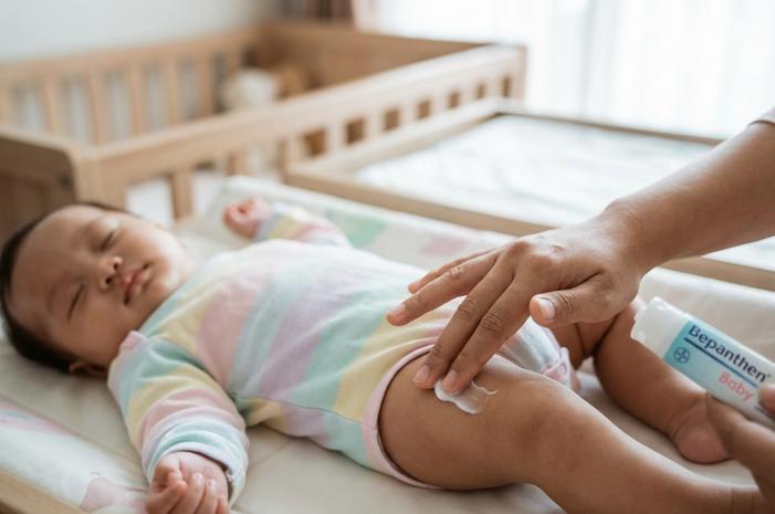 ngentot anyar Bepanthen Baby: Solusi Ruam Popok, pentil, dan Kulit