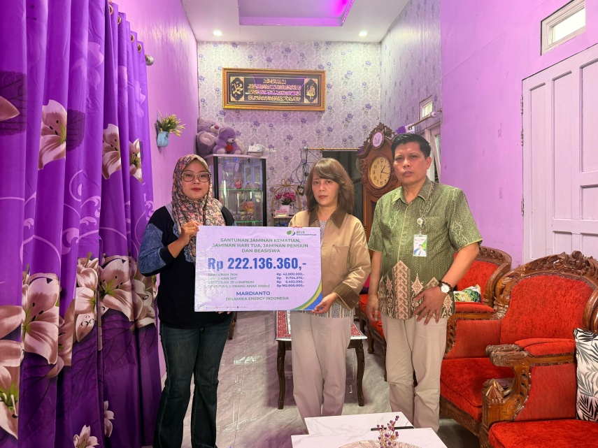 ngentot anyar BPJS Ketenagakerjaan Serahkan Santunan dan Beasiswa Rp222 Juta sebar Pakar Waris Korban pentil Beliung di Sanggau