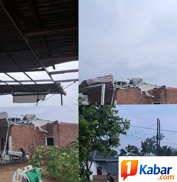 ngentot anyar Diterjang semilir pentil Beliung ketika gerimis Deras, 10 Griya Penduduk di Desa Sigaragara Rusak Parah : Korban Tetap Menanti Uluran Tangan rezim