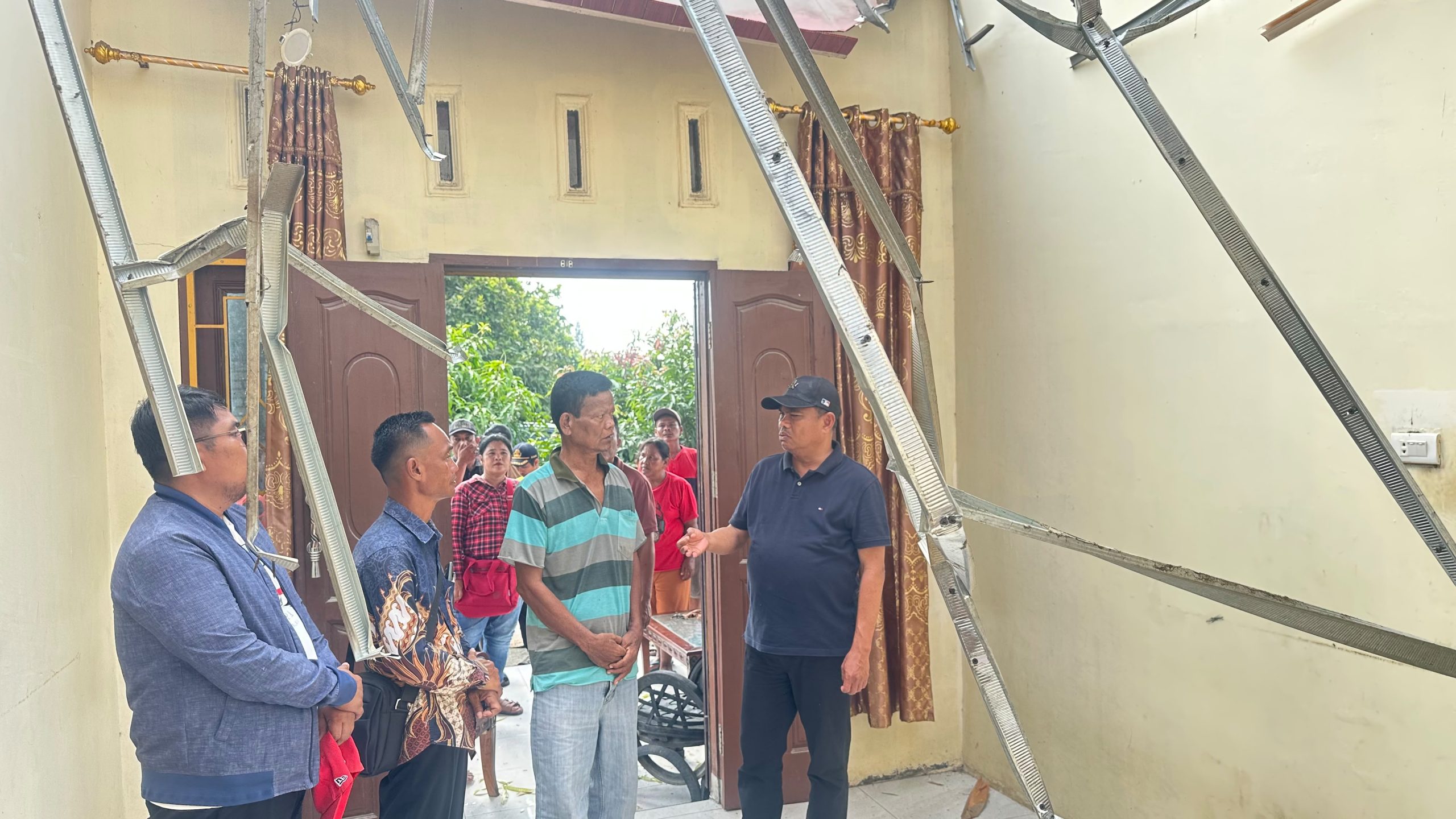 ngentot anyar pentil Beliung Terjang 111 Griya di Sergai, Bupati Darma Wijaya Langsung Tinjau Korban Musibah