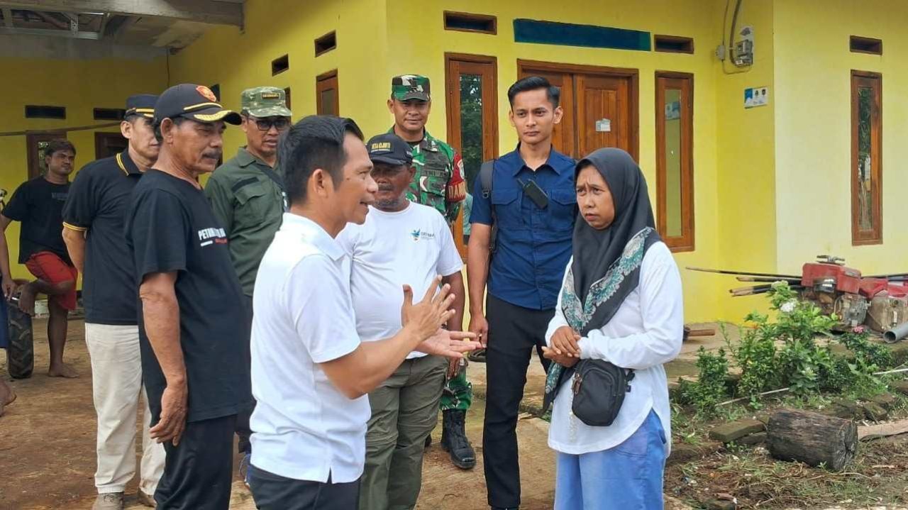 ngentot anyar semilir pentil Beliung Terjang Dua Desa di Campaka Purwakarta, Puluhan Griya Rusak
