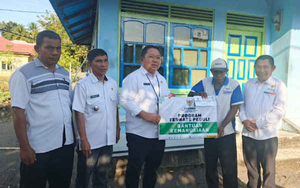 ngentot anyar Sekda Ternate Serahkan Donasi Baznas ciptakan Korban pentil Beliung di Sulamadaha