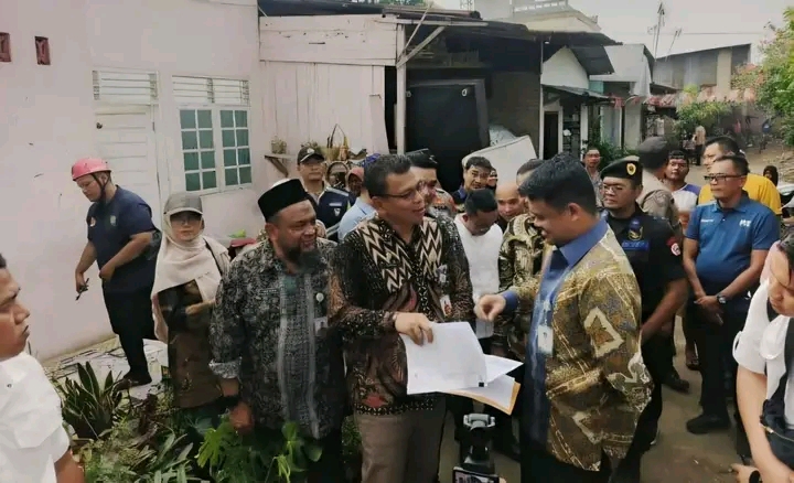 ngentot anyar evaluasi Donasi Pemko Medan Menyusahkan, Bobby tarik Alih Perbaikan Griya Korban semilir pentil Beliung