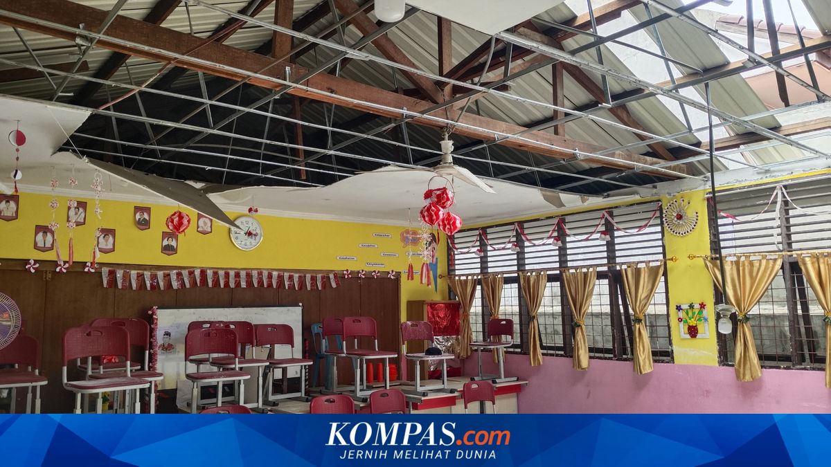 ngentot mutakhir pentil Beliung Rusak 3 Ruang Kelas di Medan Johor, Siswa Terpaksa Belajar Daring