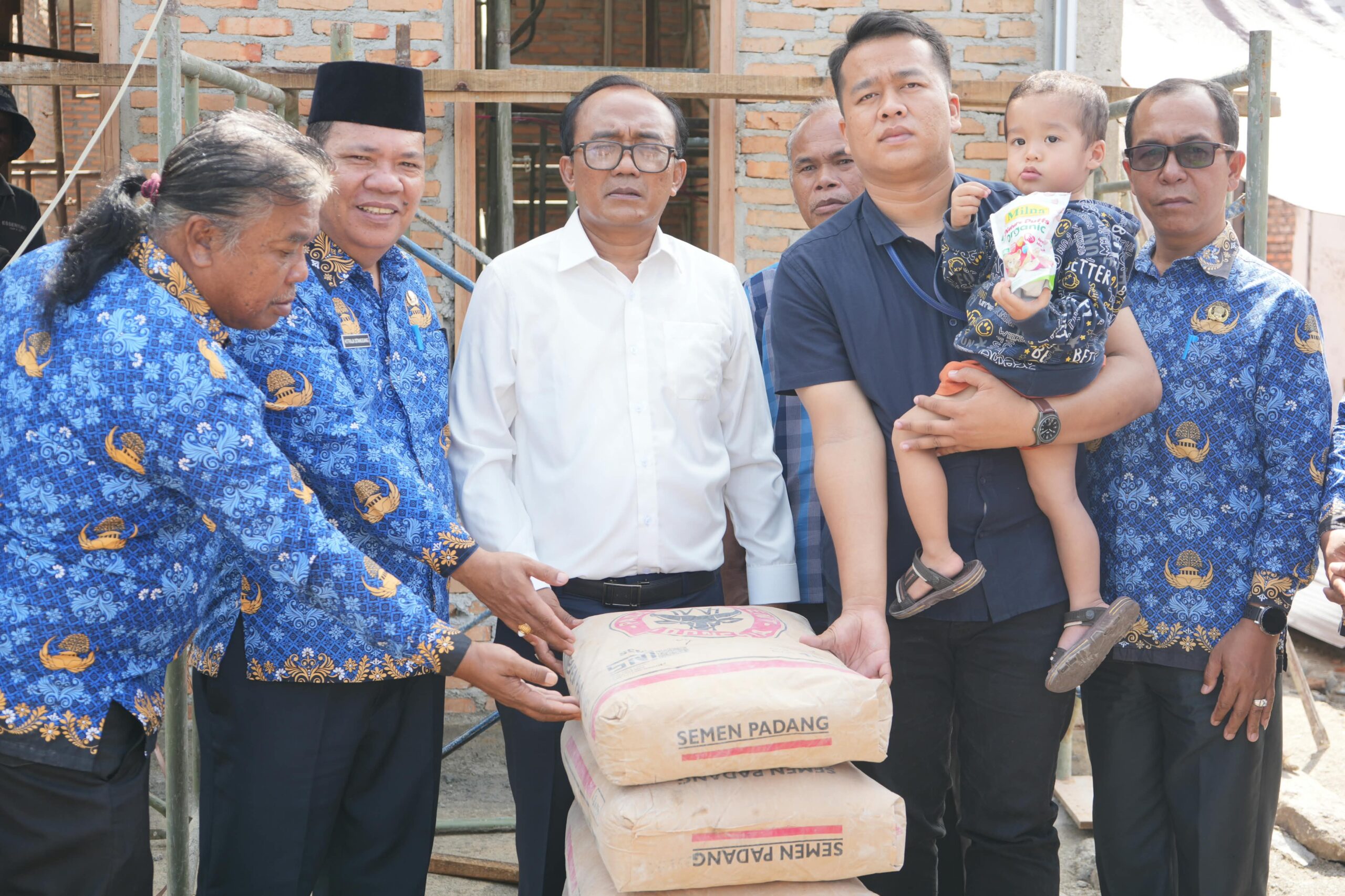 ngentot anyar Pemkab Samosir Salurkan Donasi Kepada Korban Musibah pentil Beliung