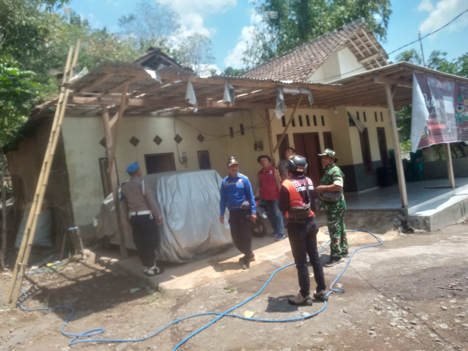 ngentot mutakhir Diterjang pentil Beliung, 14 Griya Penduduk Mlandingan Situbondo Rusak