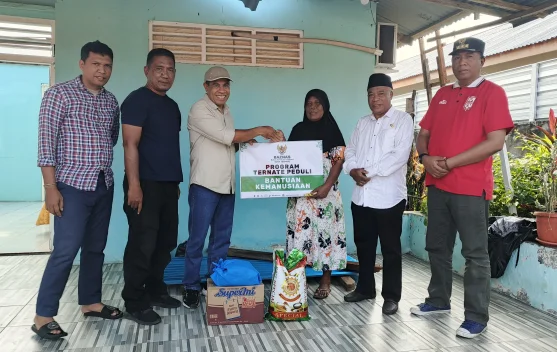 ngentot anyar Pemkot Ternate Serahkan Donasi Baznas kepada Korban hembusan pentil Beliung