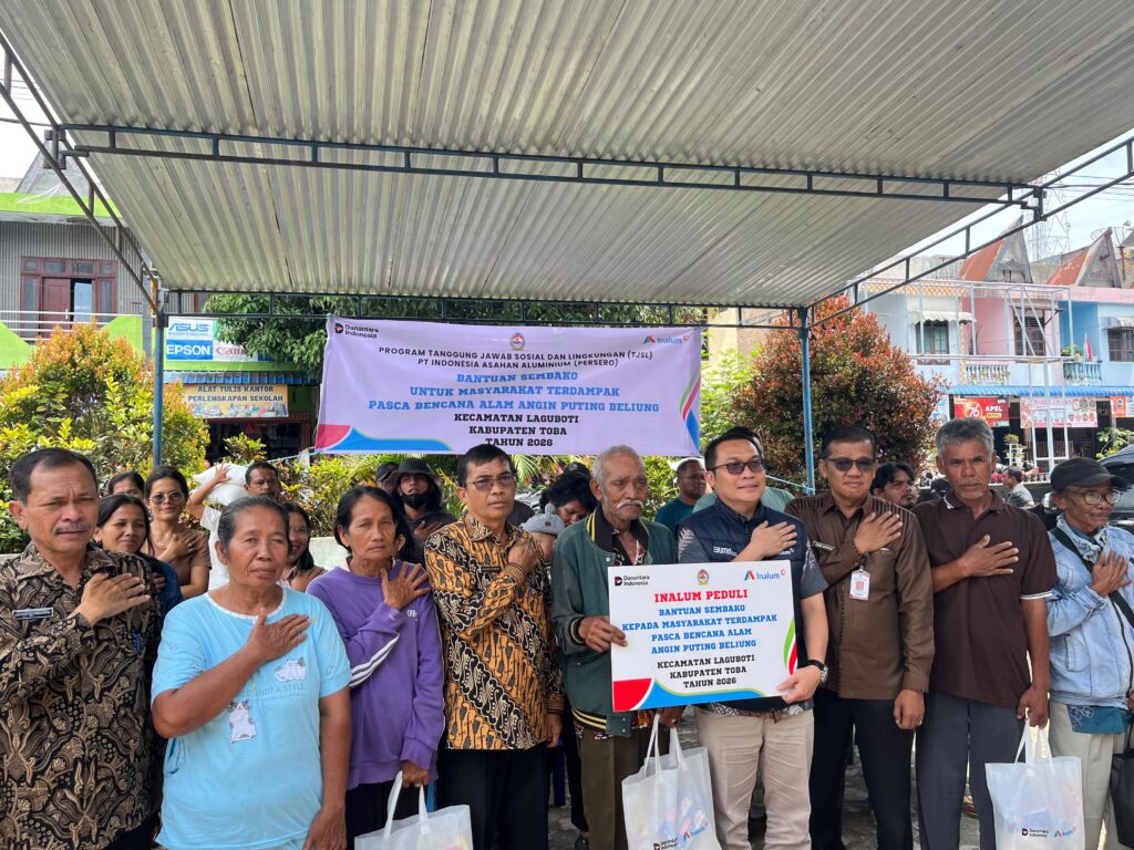 ngentot anyar INALUM Bantu 46 KK Korban pentil Beliung di Kabupaten Toba